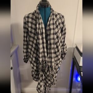 Billabong Plaid Flannel Fringe Shawl Front Waterfall Cardigan Black White, M